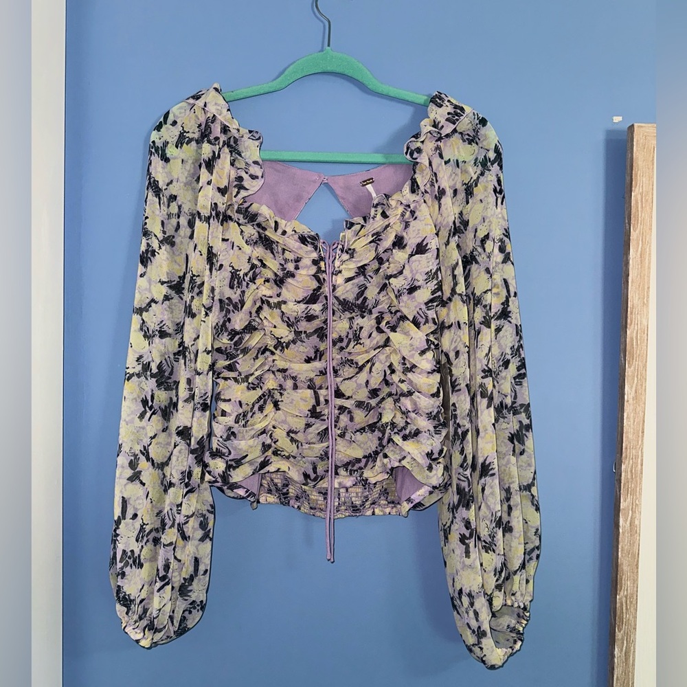 🌸 NWT Free People Lilac Floral Blouse with Open Back Tie